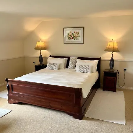 Guest house Faul House 4*