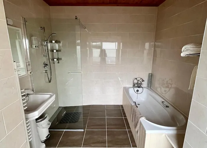 Faul House Gæstehus 4*